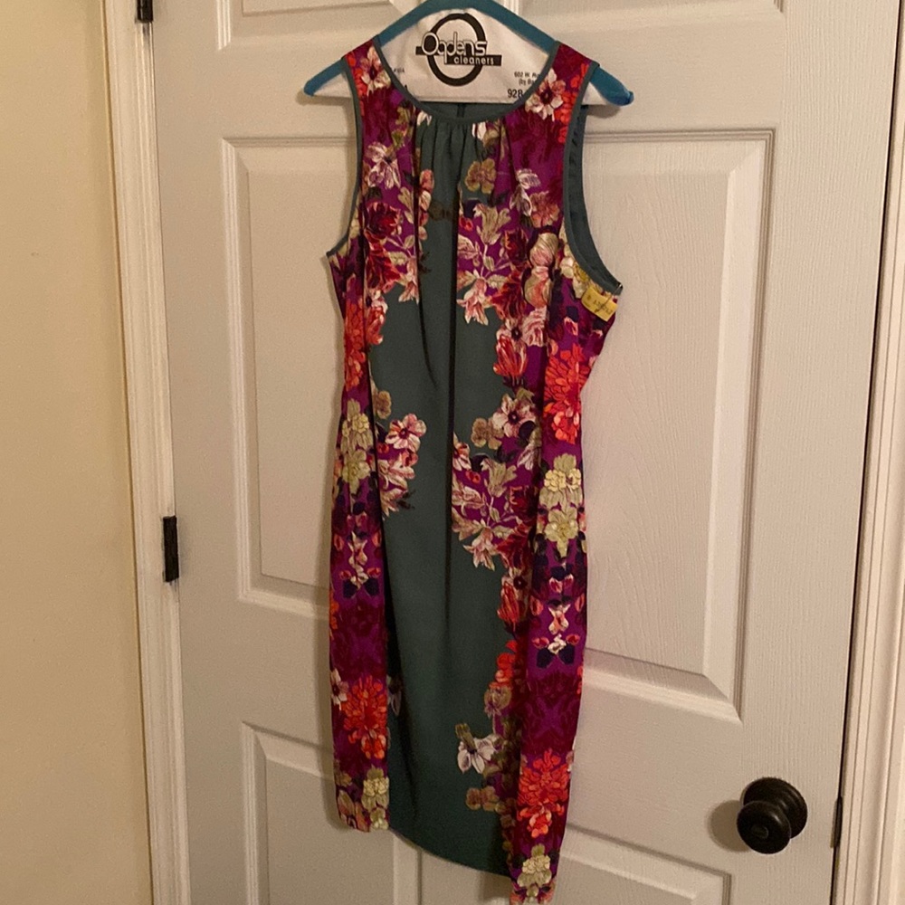 Ann Taylor sleeveless dress size 6